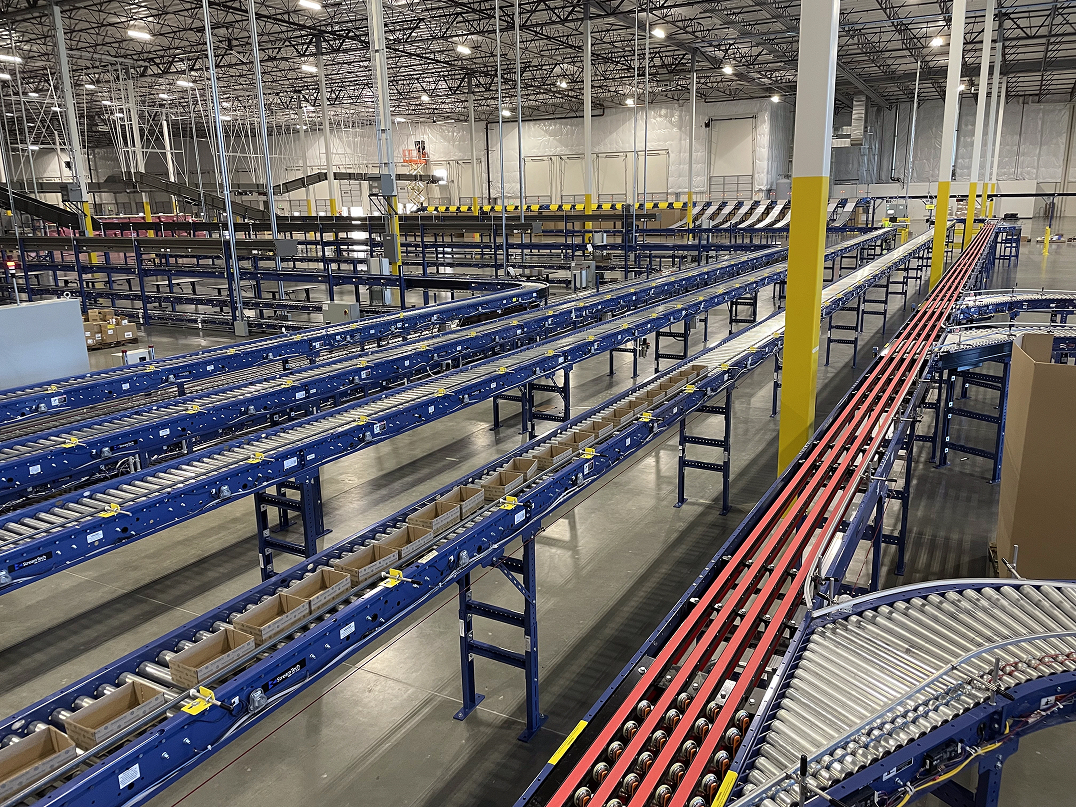 Order fulfillment conveyor belts